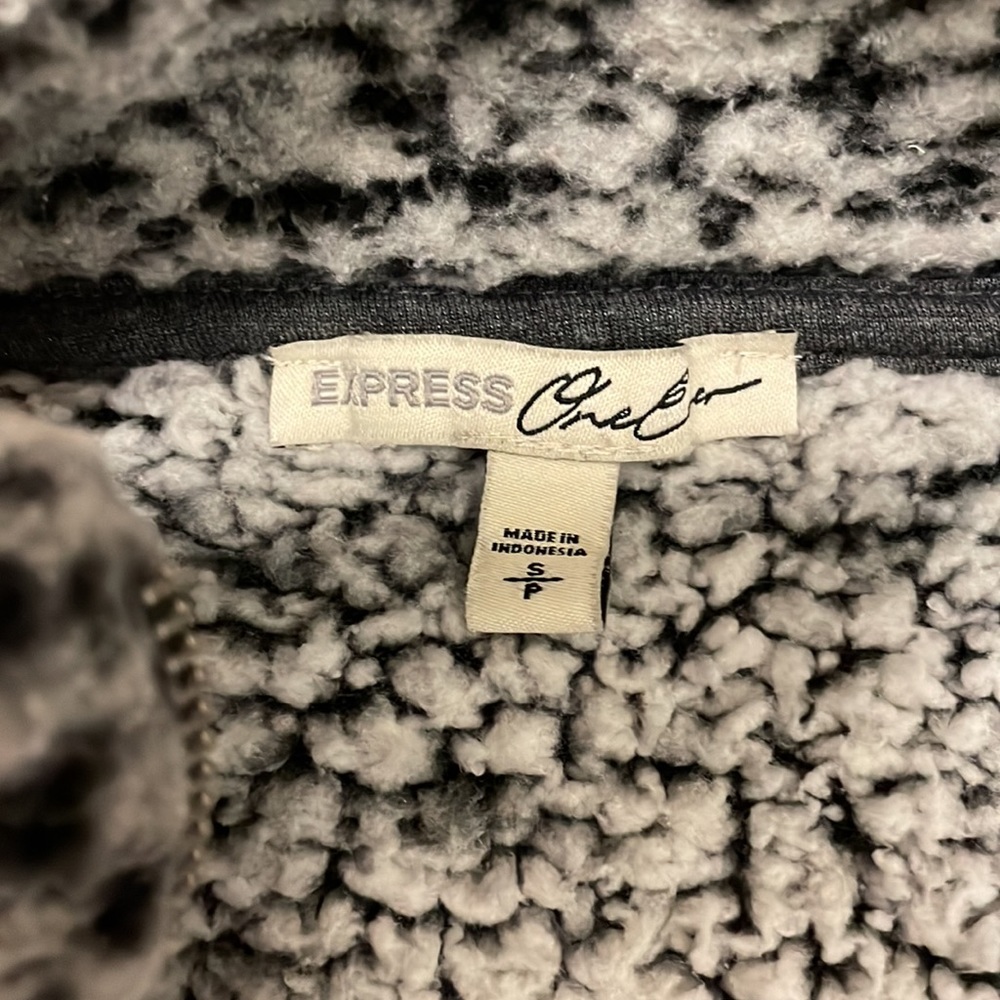 Express One Eleven Pullover - Picture 6 of 6
